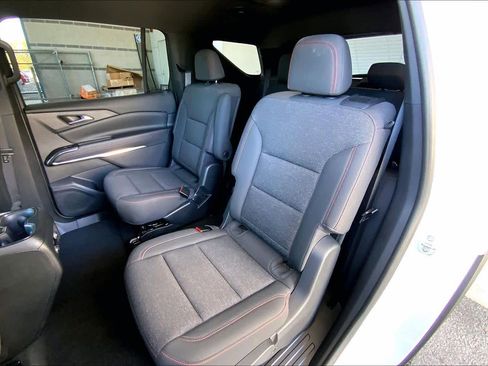 Used 2024 Chevrolet Traverse Z71 image 21