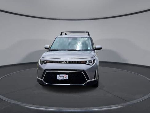 Used 2023 Kia Soul LX w/ Option Group 015 FWD image 3