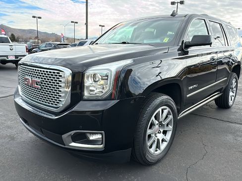 Used 2017 GMC Yukon Denali image 7