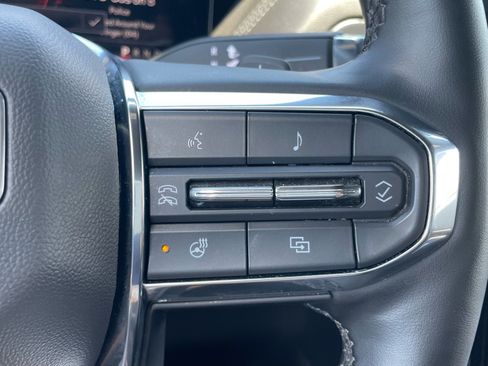 Used 2025 GMC Yukon XL Denali AWD/4WD image 20