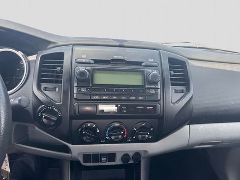 Used 2012 Toyota Tacoma 4x4 Regular Cab image 13