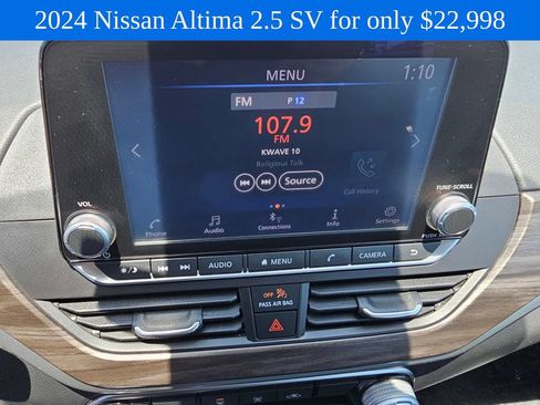 Used 2024 Nissan Altima 2.5 SV FWD image 29