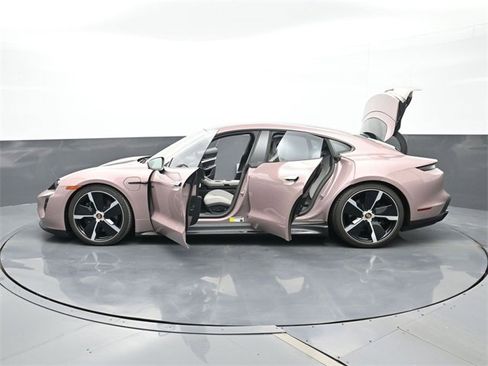 Used 2023 Porsche Taycan GTS w/ Premium Package (P6U) image 30