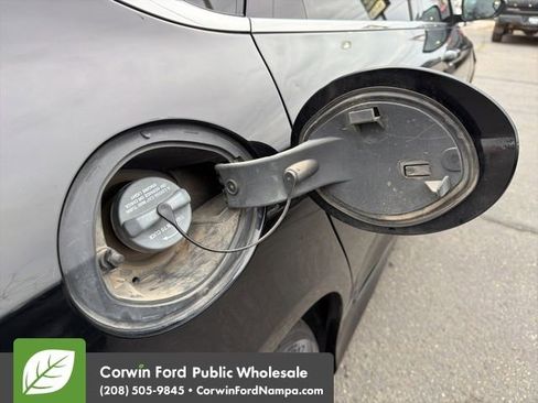 Used 2015 Chrysler 200 Limited image 10