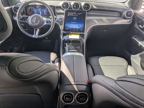 Used 2026 Mercedes-Benz GLC 300 image 13