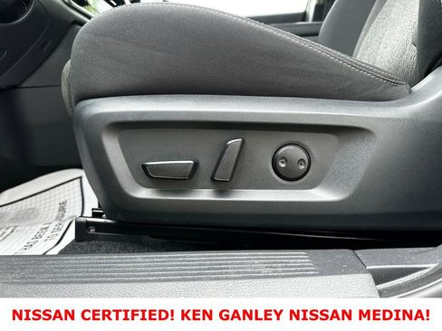 Certified 2026 Nissan Rogue SV AWD/4WD image 34