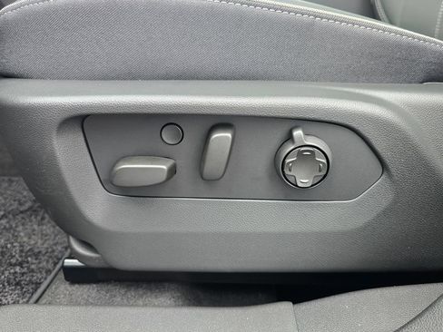 New 2026 Buick Envision Avenir AWD/4WD image 17