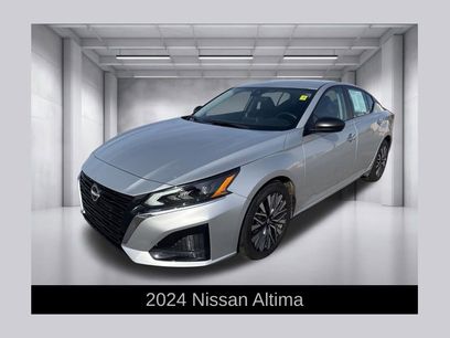 Used 2024 Nissan Altima 2.5 SV