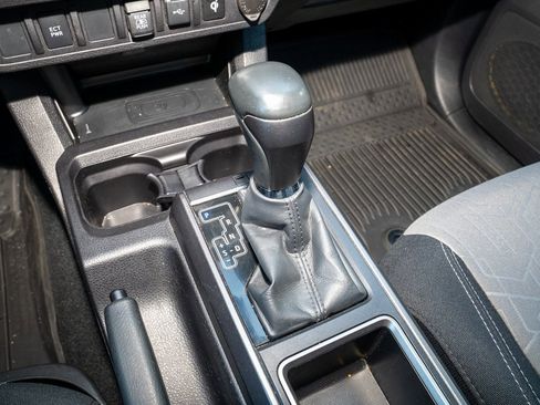 Certified 2023 Toyota Tacoma TRD Off-Road image 9