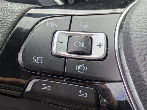 Used 2021 Volkswagen Tiguan S FWD image 11