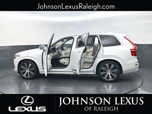 Used 2025 Volvo XC90 B6 Ultra w/ Lounge Package image 35