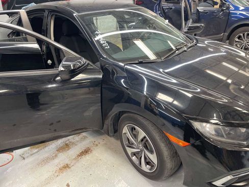 Used 2019 Honda Civic LX image 4