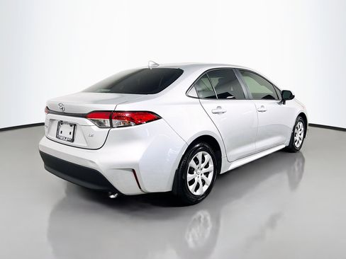 Used 2025 Toyota Corolla LE FWD image 4