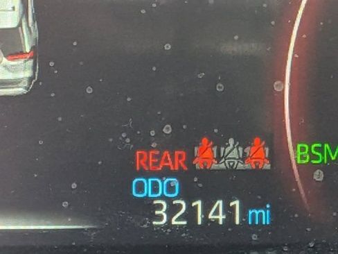 Used 2025 Toyota RAV4 XLE FWD image 25