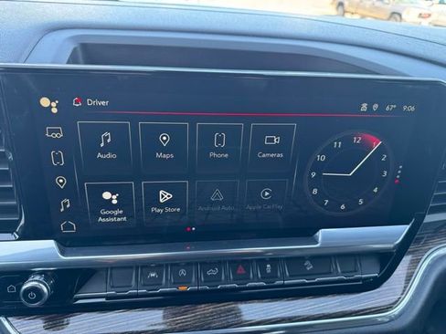 Certified 2024 GMC Sierra 1500 Elevation w/ Preferred Package AWD/4WD image 3