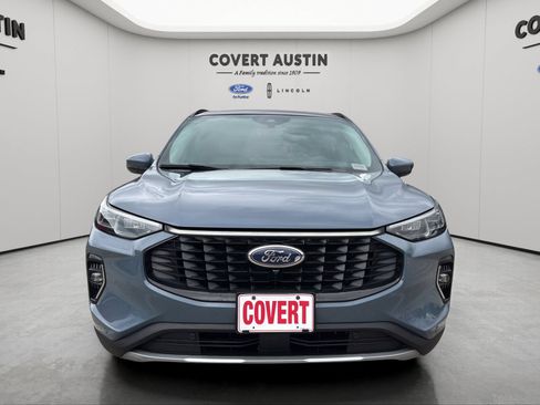Certified 2023 Ford Escape Platinum w/ Premium Technology Package FWD image 5