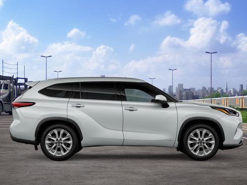 New 2026 Toyota Highlander Limited image 14