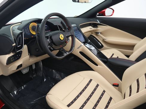 Certified 2025 Ferrari Roma Spider RWD image 4