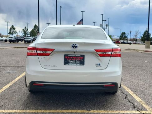 Used 2013 Toyota Avalon XLE Touring FWD image 5