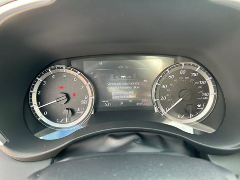 Used 2026 Toyota Highlander XLE image 13