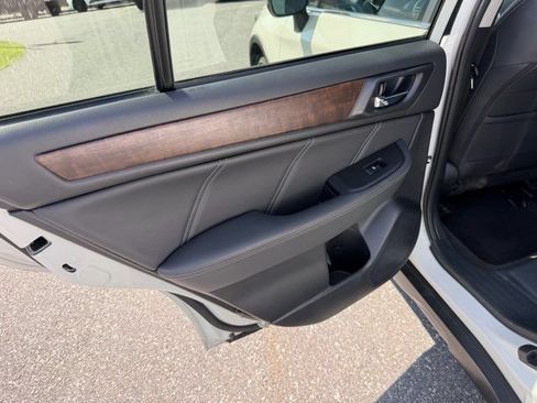 Used 2018 Subaru Outback 2.5i Limited AWD/4WD image 21