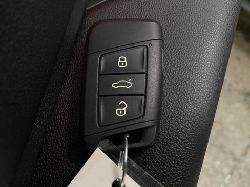 Used 2020 Volkswagen Jetta GLI Autobahn image 32