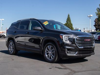 Used 2024 GMC Terrain SLT