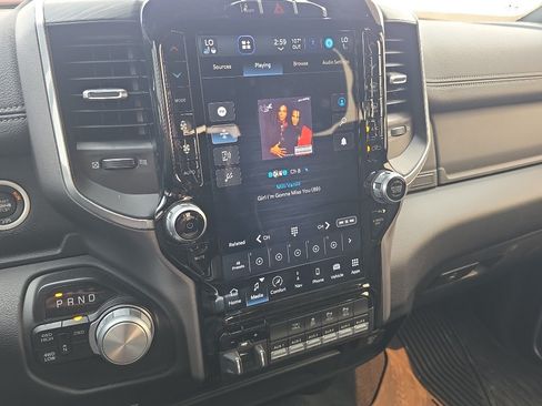 Used 2024 RAM 2500 Laramie w/ Night Edition AWD/4WD image 12