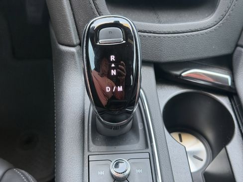 Certified 2025 Cadillac XT5 Luxury FWD image 25