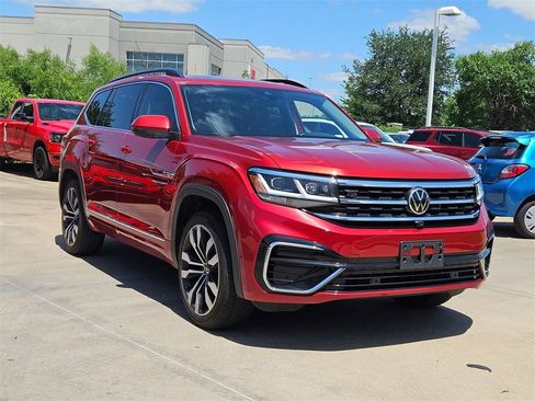 Used 2021 Volkswagen Atlas SEL Premium image 2
