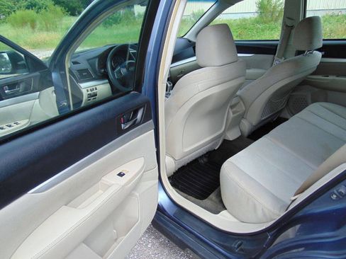 Used 2013 Subaru Outback 2.5i w/ Popular Pkg 1A AWD/4WD image 21