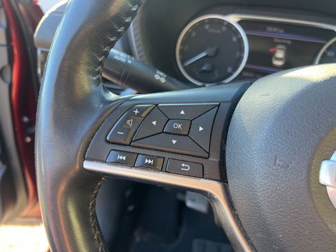 Used 2020 Nissan Sentra SV image 18