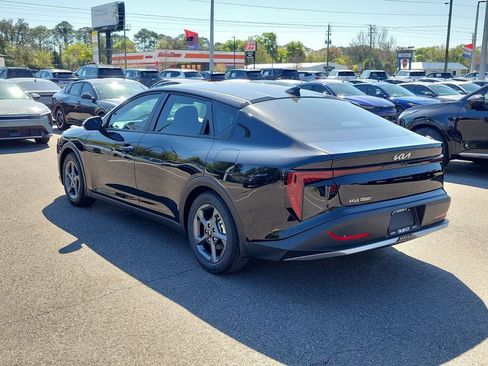 New 2026 Kia K4 LXS image 4