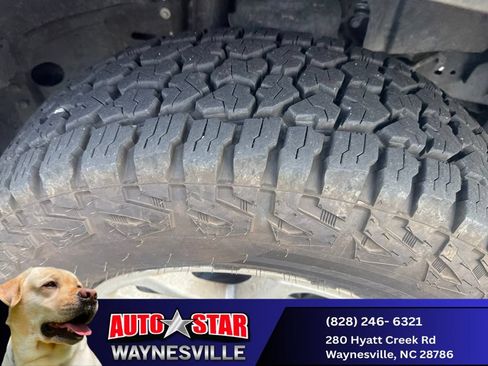 Used 2023 Jeep Gladiator Sport AWD/4WD image 21