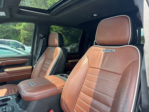 Used 2024 GMC Sierra 3500 Denali Ultimate AWD/4WD image 43