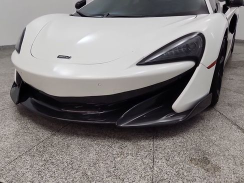 Used 2019 McLaren 600LT RWD image 10