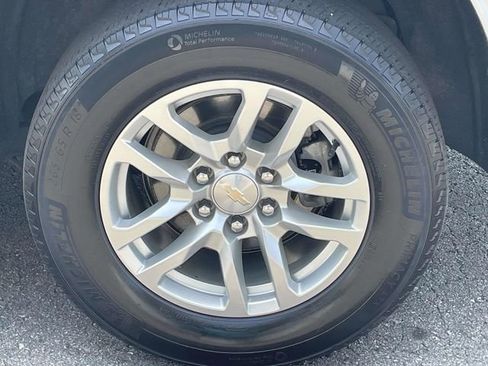 Used 2024 Chevrolet Tahoe LT RWD image 7
