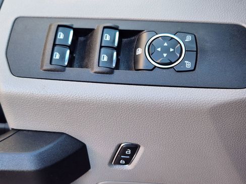 Used 2019 Ford F250 XL w/ Power Equipment Group image 27