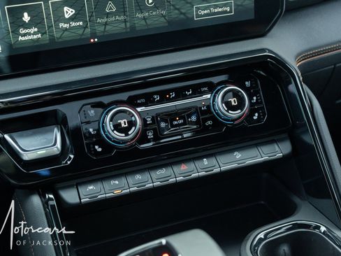 Used 2025 GMC Sierra 1500 AT4 w/ AT4 Premium Package image 22