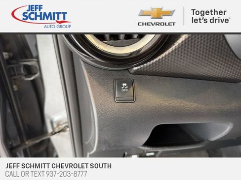 Used 2018 Nissan Kicks SV image 27