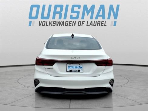 Used 2023 Kia Forte LXS w/ LXS Technology Package image 3