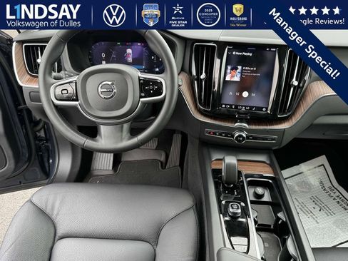 Used 2023 Volvo XC60 B5 Plus w/ Climate Package image 9