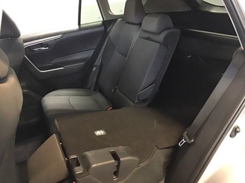 Used 2024 Toyota RAV4 XLE AWD/4WD image 20