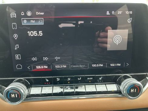 Used 2024 GMC Canyon AT4 image 14