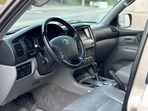 Used 2003 Toyota Land Cruiser image 21