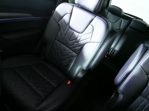 Used 2025 Kia Telluride SX X-Line AWD/4WD image 12