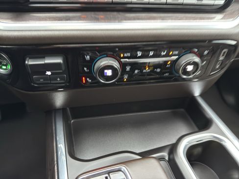 Used 2023 Chevrolet Silverado 1500 LTZ w/ LTZ Premium Package image 23