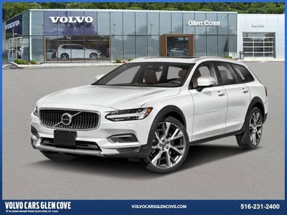 New 2025 Volvo V90 B6 Cross Country Ultra w/ Protection Package Premier