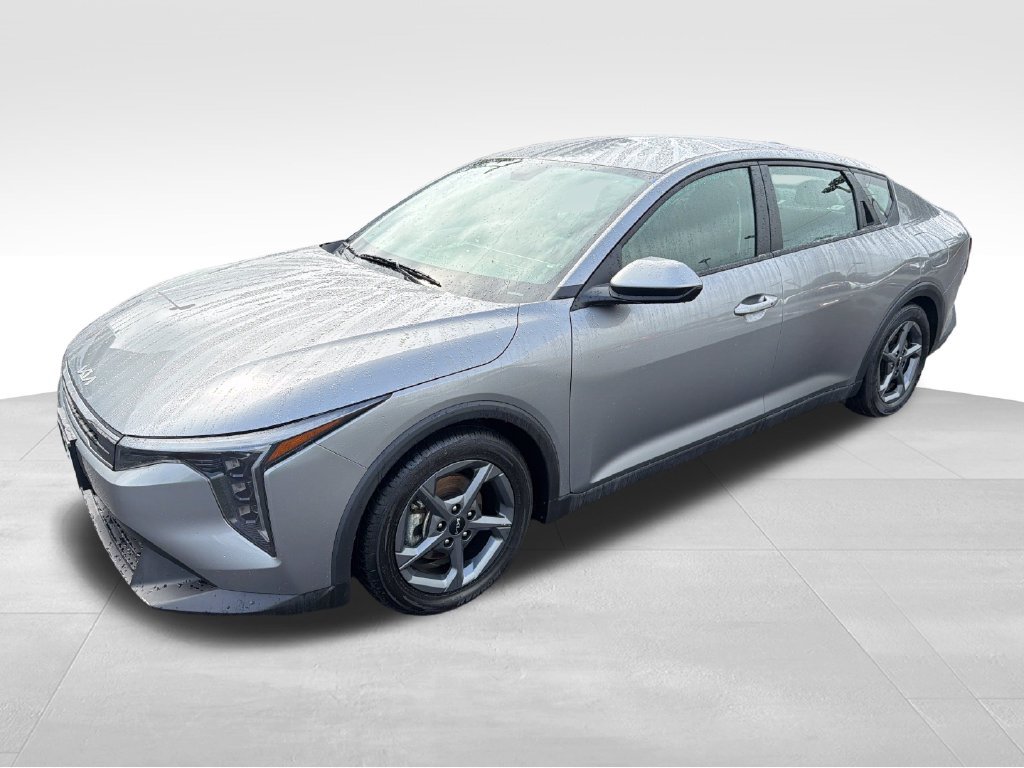 Used 2025 Kia K4 FWD image 3