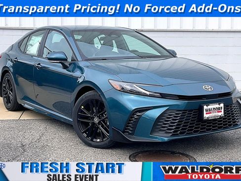 New 2026 Toyota Camry SE image 1